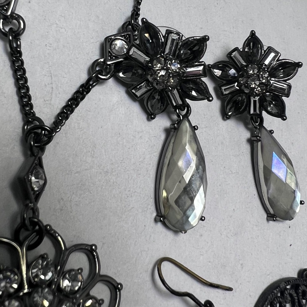 Vtg Black Gunmetal Jewelry Goth Chandelier Necklace Ring Earrings Avon Lisner - Picture 6 of 10